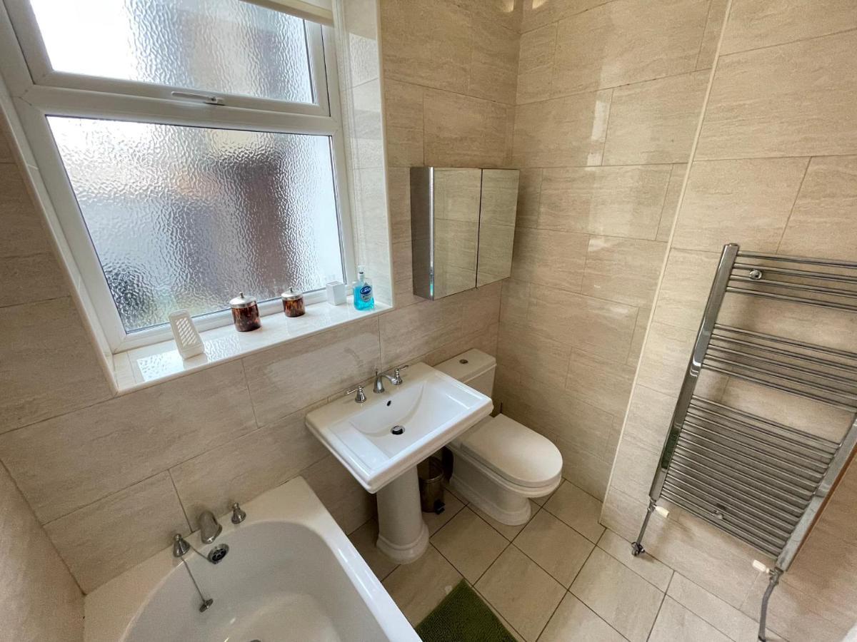 The Beach Front Apartment, Amazing Frontline Sea Views Tynemouth Exteriör bild